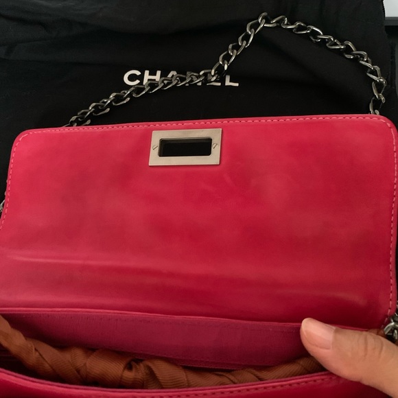 Vintage Pink Lambskin Chanel Chocolate Bar Clutch - Picture 7 of 8
